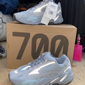 Yeezy 700